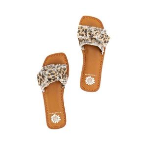 NWT (no box) Yellowbox Daralie Bow Topped Slide Sandals: Size 8.5